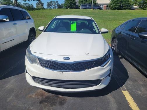Snow White Pearl 2017 Kia Optima LX