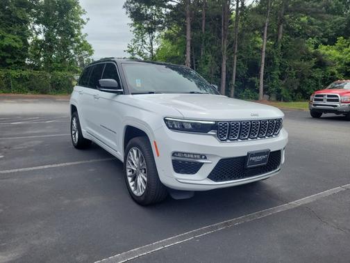 Bright White Clearcoat 2025 Jeep Grand Cherokee Summit