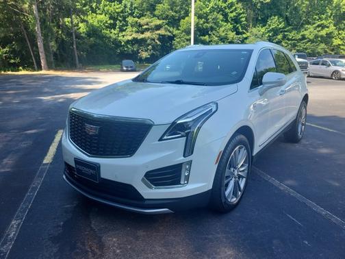 Crystal White Tricoat 2024 Cadillac XT5 AWD Premium Luxury