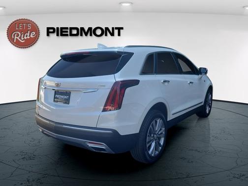 Crystal White Tricoat 2024 Cadillac XT5 AWD Premium Luxury