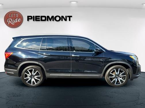 2022 Honda Pilot Touring 7-Passenger