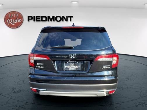 2022 Honda Pilot Touring 7-Passenger