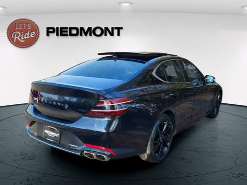 2023 Genesis G70 2.0T