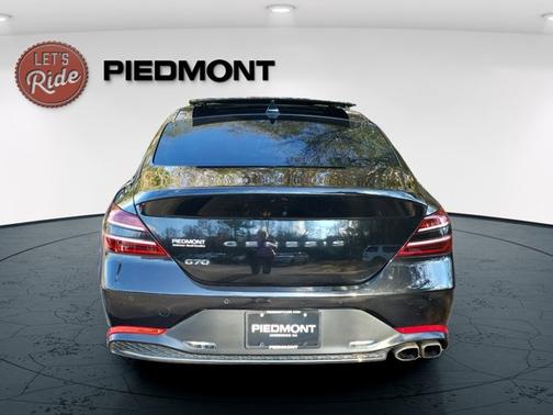 2023 Genesis G70 2.0T