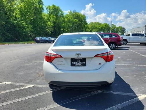 Super White 2014 Toyota Corolla S Plus