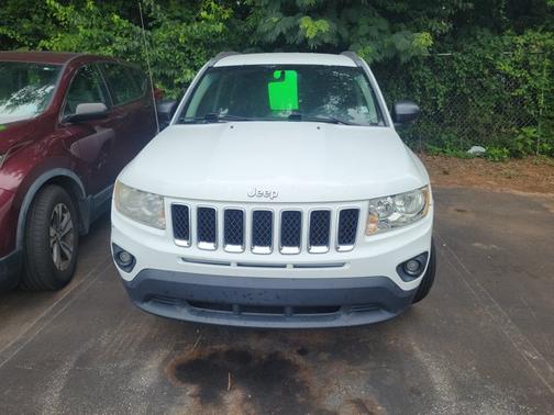 Bright White 2013 Jeep Compass Latitude