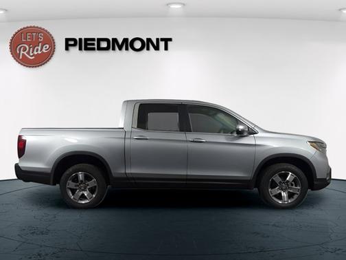 Solar Silver Metallic 2026 Honda Ridgeline RTL