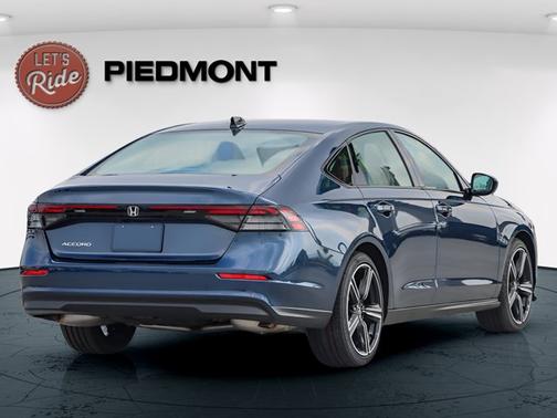 Canyon River Blue Metallic 2026 Honda Accord SE