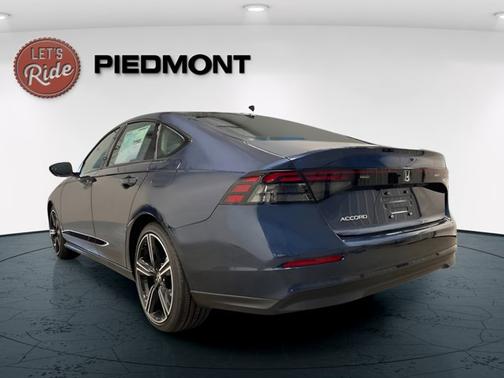 Canyon River Blue Metallic 2026 Honda Accord SE
