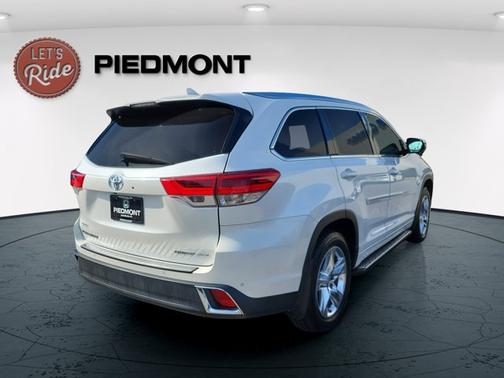 Blizzard Pearl 2017 Toyota Highlander Limited
