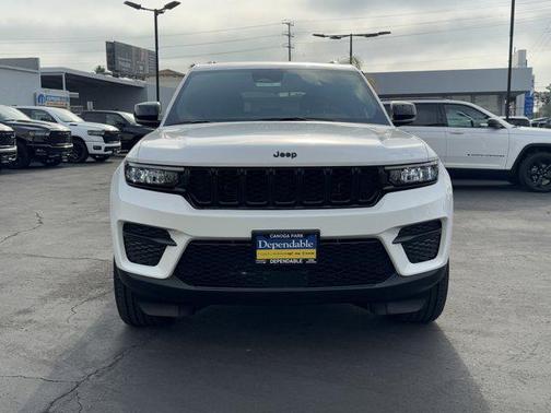 2025 Jeep Grand Cherokee Altitude