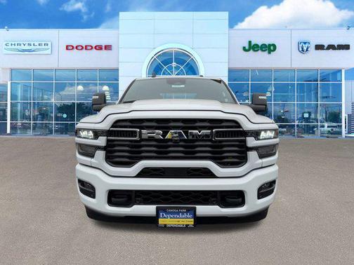 2025 RAM 2500 Big Horn Crew Cab 4x2 8' Box