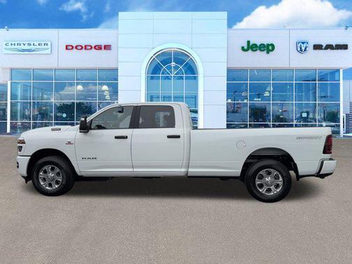 2025 RAM 2500 Big Horn Crew Cab 4x2 8' Box