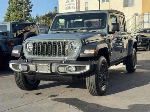 2025 Jeep Gladiator Sport S