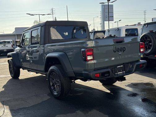2025 Jeep Gladiator Sport S