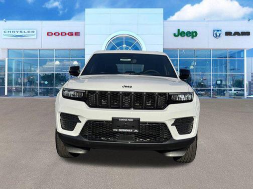 2025 Jeep Grand Cherokee Altitude