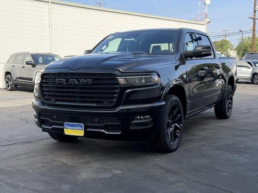 Diamond Black Crystal Pearlcoat 2026 RAM 1500 Laramie