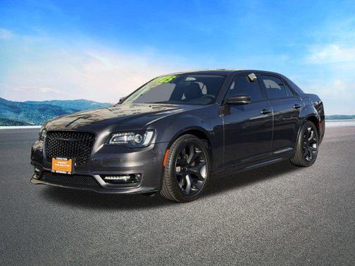 2023 Chrysler 300 Touring