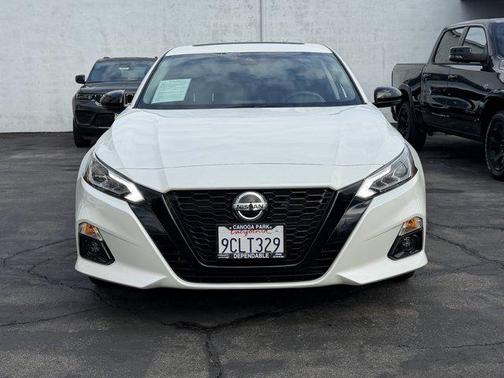 2022 Nissan Altima SR FWD