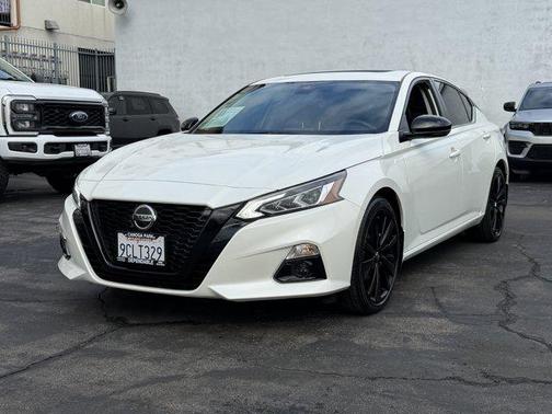 2022 Nissan Altima SR FWD