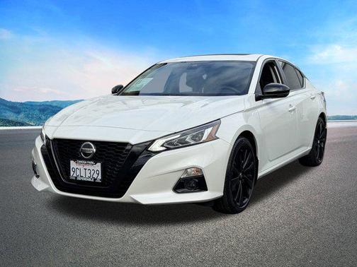 2022 Nissan Altima SR FWD