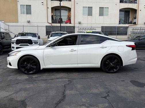 2022 Nissan Altima SR FWD