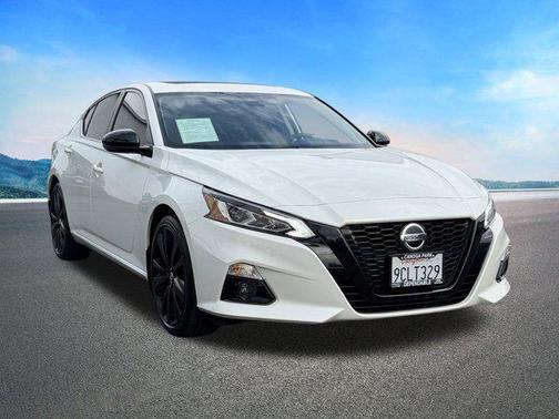 2022 Nissan Altima SR FWD