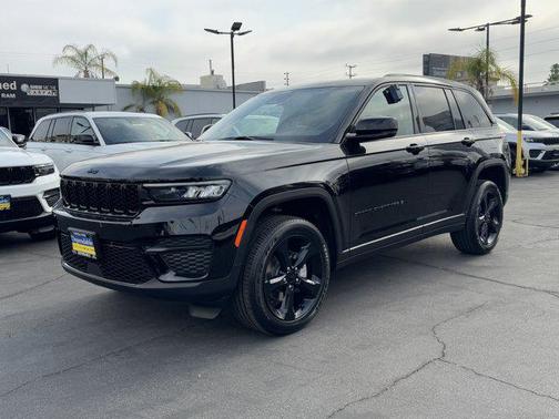 2025 Jeep Grand Cherokee Altitude
