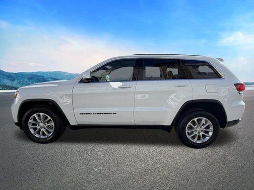 2022 Jeep Grand Cherokee Laredo
