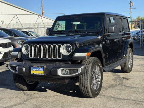 2026 Jeep Wrangler 4-Door Sahara 4x4