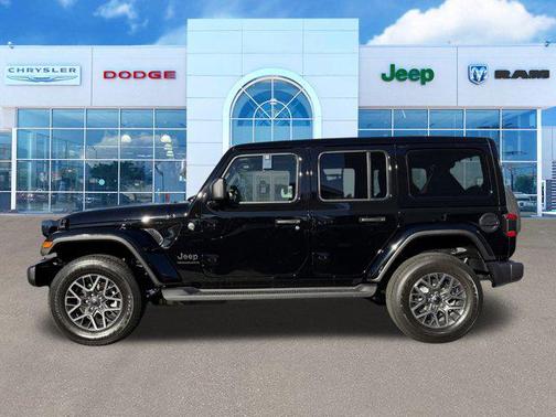 2026 Jeep Wrangler 4-Door Sahara 4x4