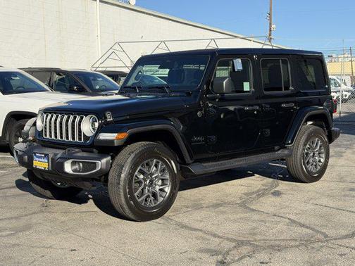 2026 Jeep Wrangler 4-Door Sahara 4x4