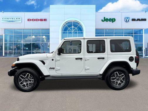 2025 Jeep Wrangler 4-Door Sahara 4x4