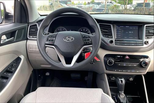 Dazzling White 2018 Hyundai TUCSON SEL