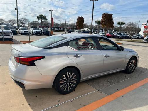 2024 Nissan Altima 2.5 SV