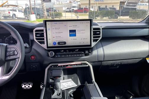 2026 Toyota Tundra Hybrid Platinum