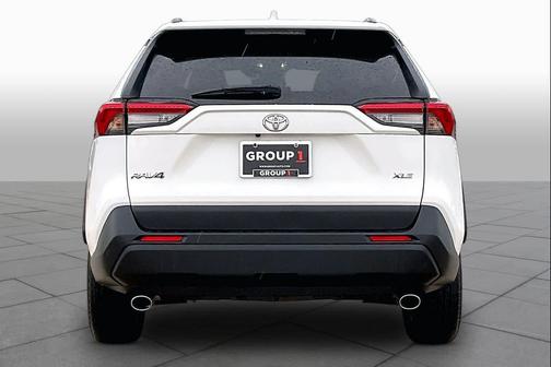 Ice Cap 2025 Toyota RAV4 XLE