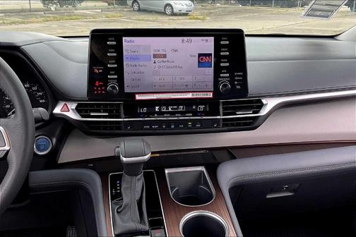 2024 Toyota Sienna XLE