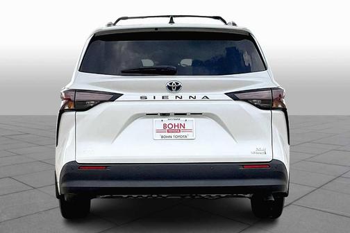 2024 Toyota Sienna XLE
