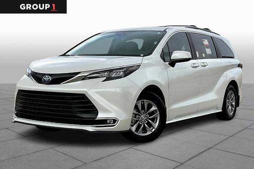 2024 Toyota Sienna XLE