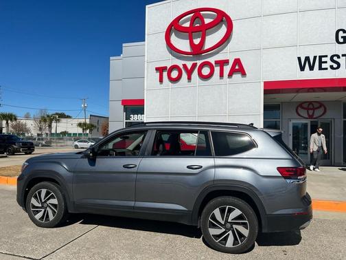 2025 Volkswagen Atlas 2.0T SE w/Technology