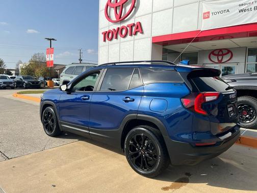 2022 GMC Terrain SLE