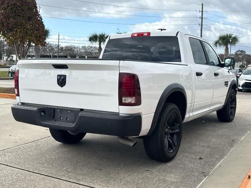 2024 RAM 1500 Classic Warlock Crew Cab 4x2 5'7' Box