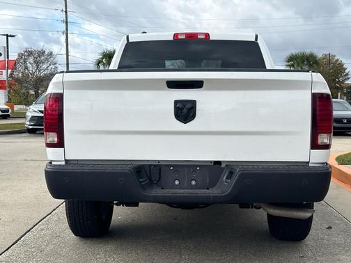 2024 RAM 1500 Classic Warlock Crew Cab 4x2 5'7' Box