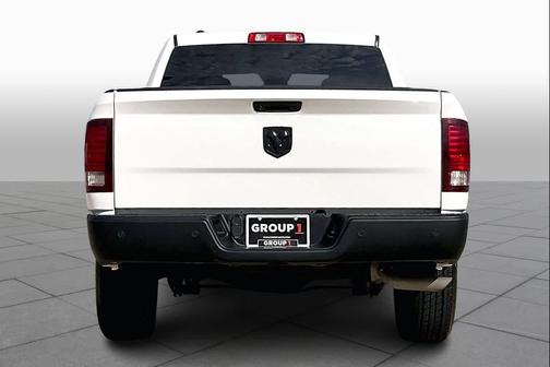 2024 RAM 1500 Classic Warlock Crew Cab 4x2 5'7' Box