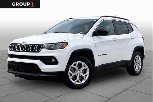 Bright White Clearcoat 2024 Jeep Compass Latitude