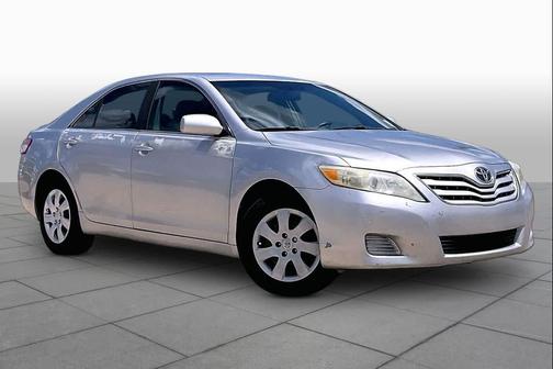 Classic Silver Metallic 2010 Toyota Camry LE