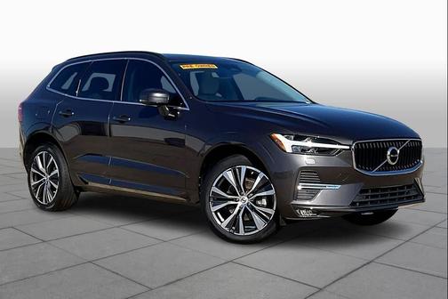 2022 Volvo XC60 B5 Momentum