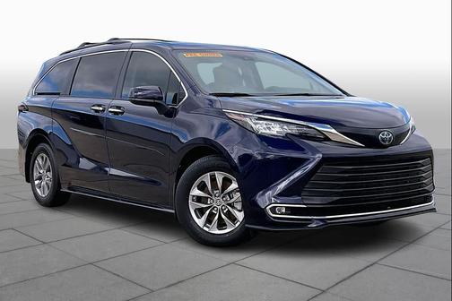 2022 Toyota Sienna XLE