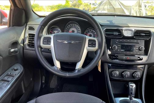 2014 Chrysler 200 Touring